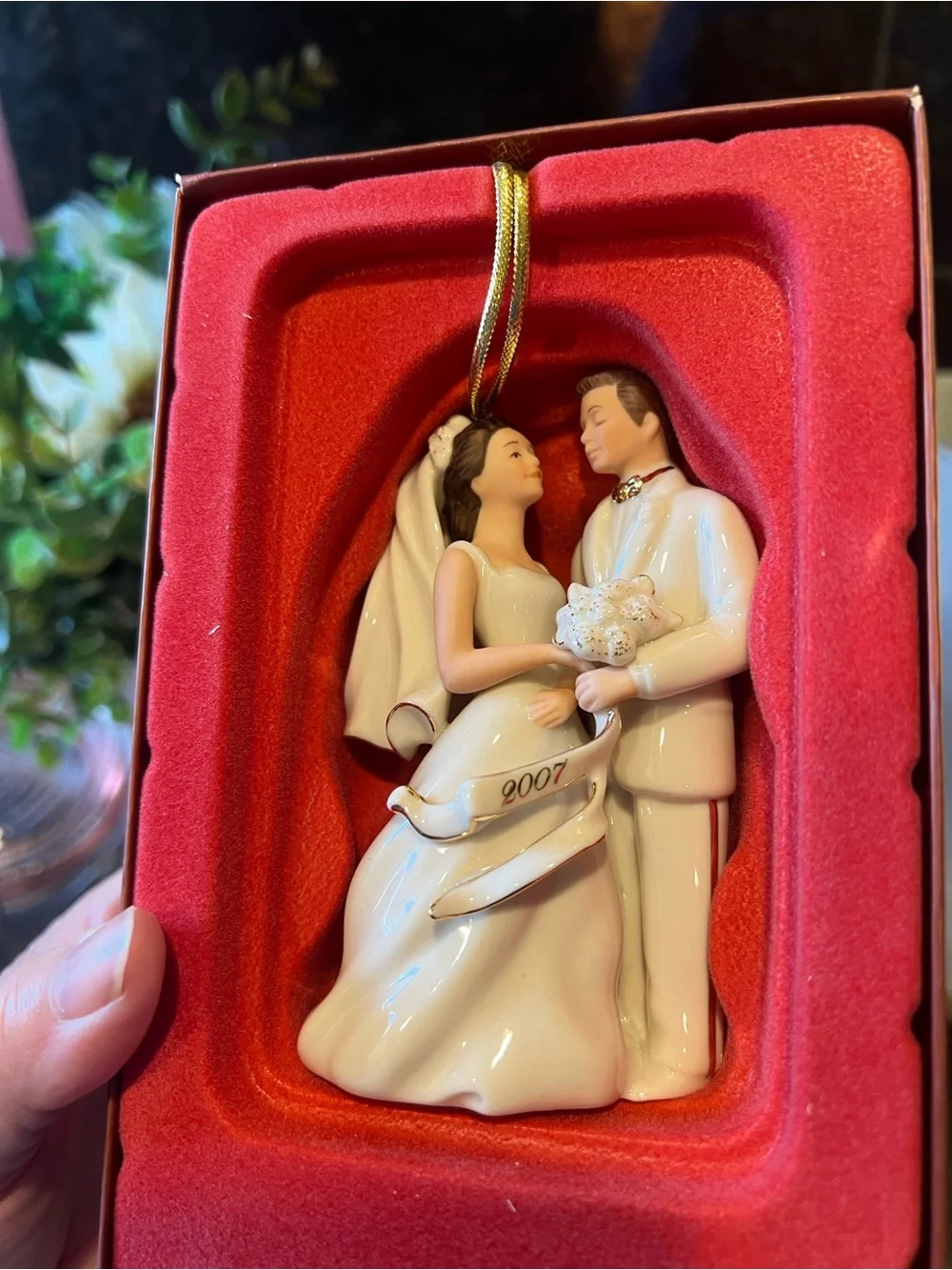 Lenox 2007 Annual Bride and Groom Ornament